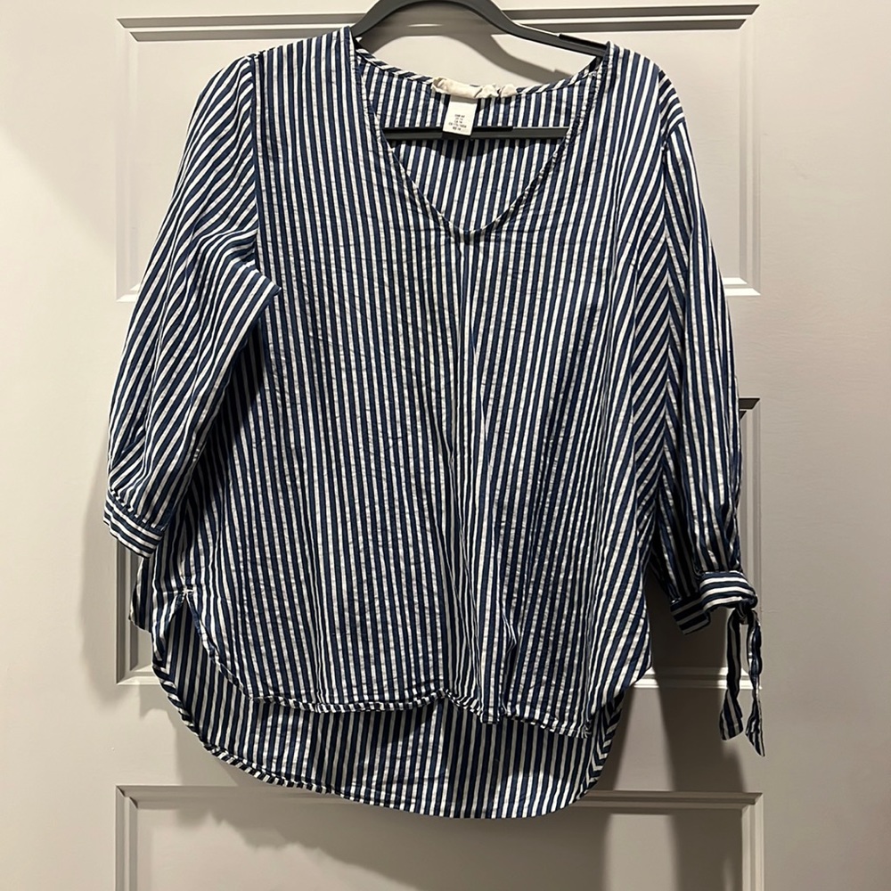 H&M blue striped blouse